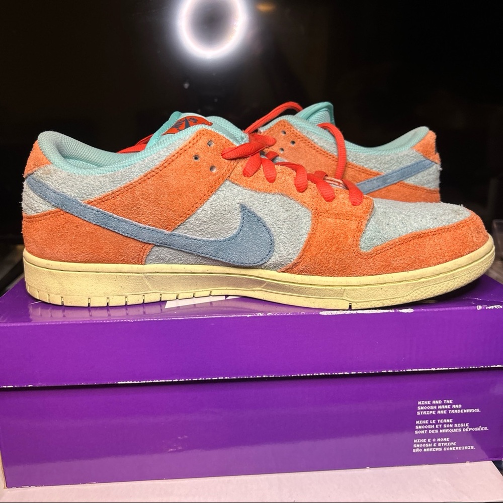 Size 13- NIKE DUNK SB LOW PRO ORANGE EMERALD RISE